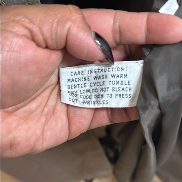 Chic Taupe Double-Breasted Trench Coat - Picture 9 of 9